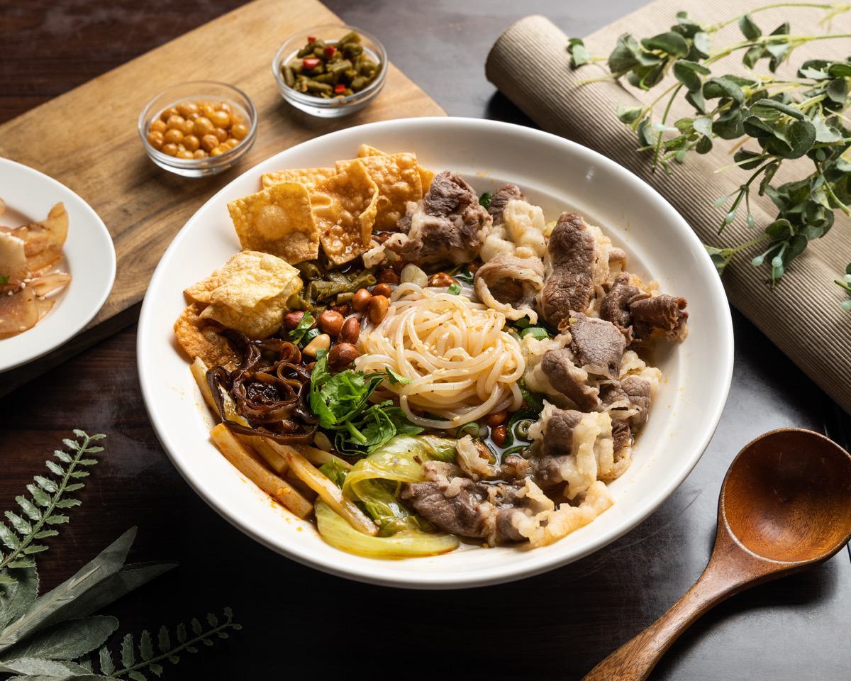 巷口一碗酸辣粉 新北永和店 牛五花螺獅粉 2880x2304